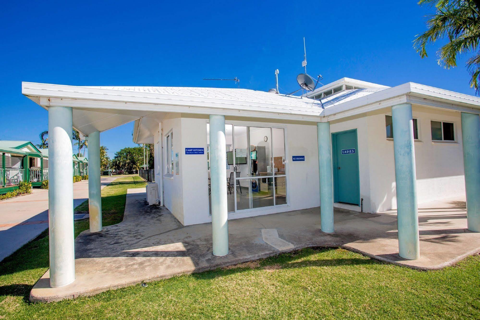 Nrma Bowen Beachfront Holiday Park Exterior foto